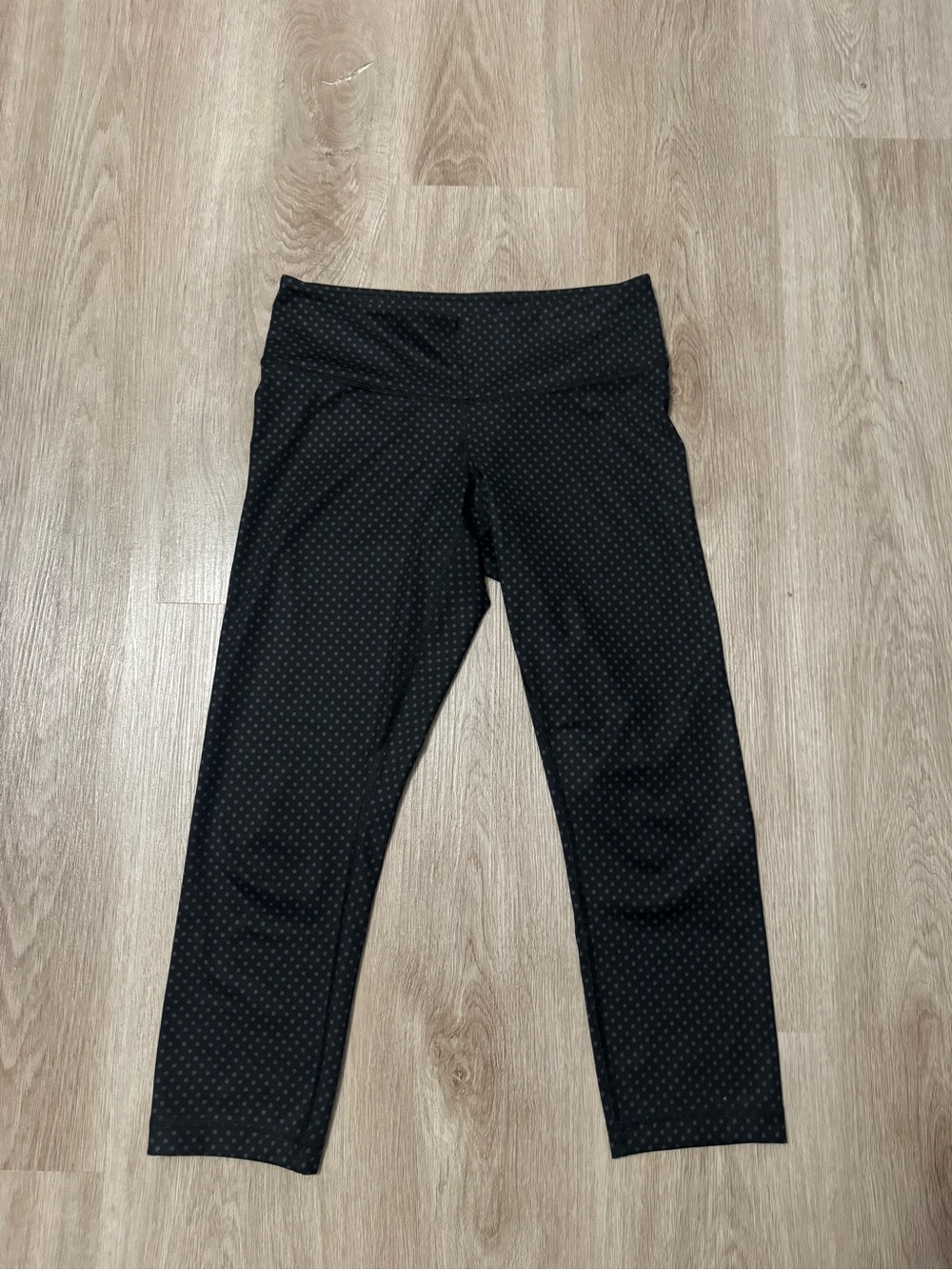 Lululemon Black Polka Dot Active Capri Leggings